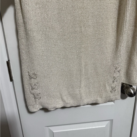 a.n.a Women's Cream Crew Neck Sweater - Picture 4 of 7